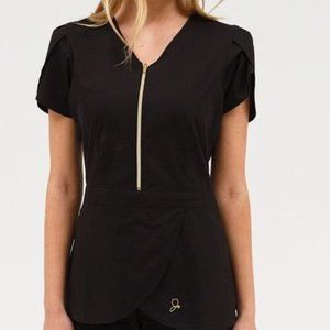 Jaanuu tulip scrub top